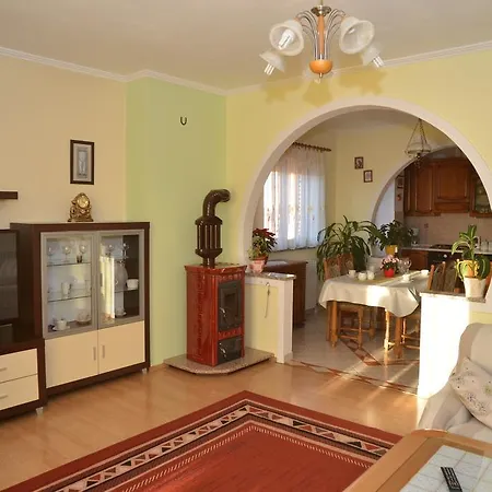 Peric Διαμέρισμα *